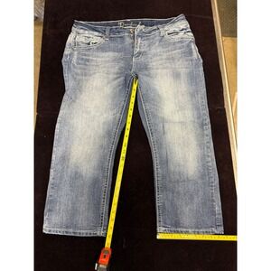 ND Weekend Womens Size 16 Embellished Cross Wing Back Pocket Denim Capris Jeans